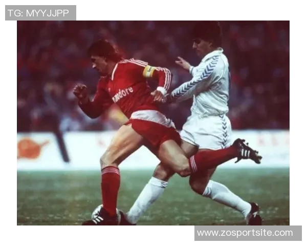 埃芬博格呼吁理性看待17岁拜仁小将卡尔的成长与发展 埃芬博格呼吁理性看待17岁拜仁小将卡尔的成长与发展