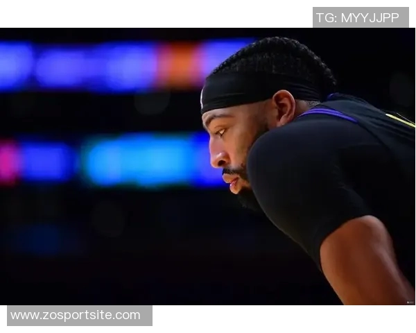 浓眉出战24分钟表现平平12分4板1助正负值惨淡24